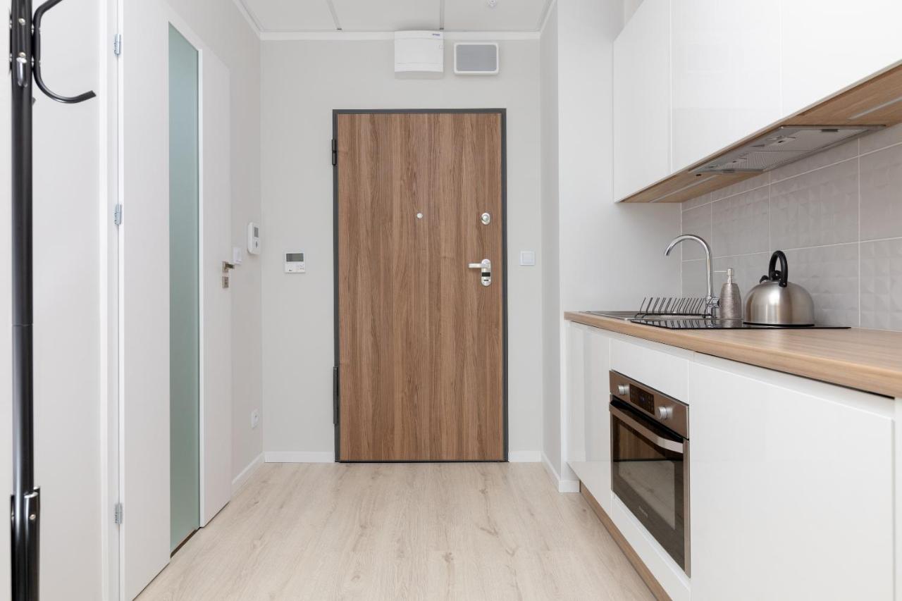 Yellow Sunset Studio Apartment Varşovia Exterior foto