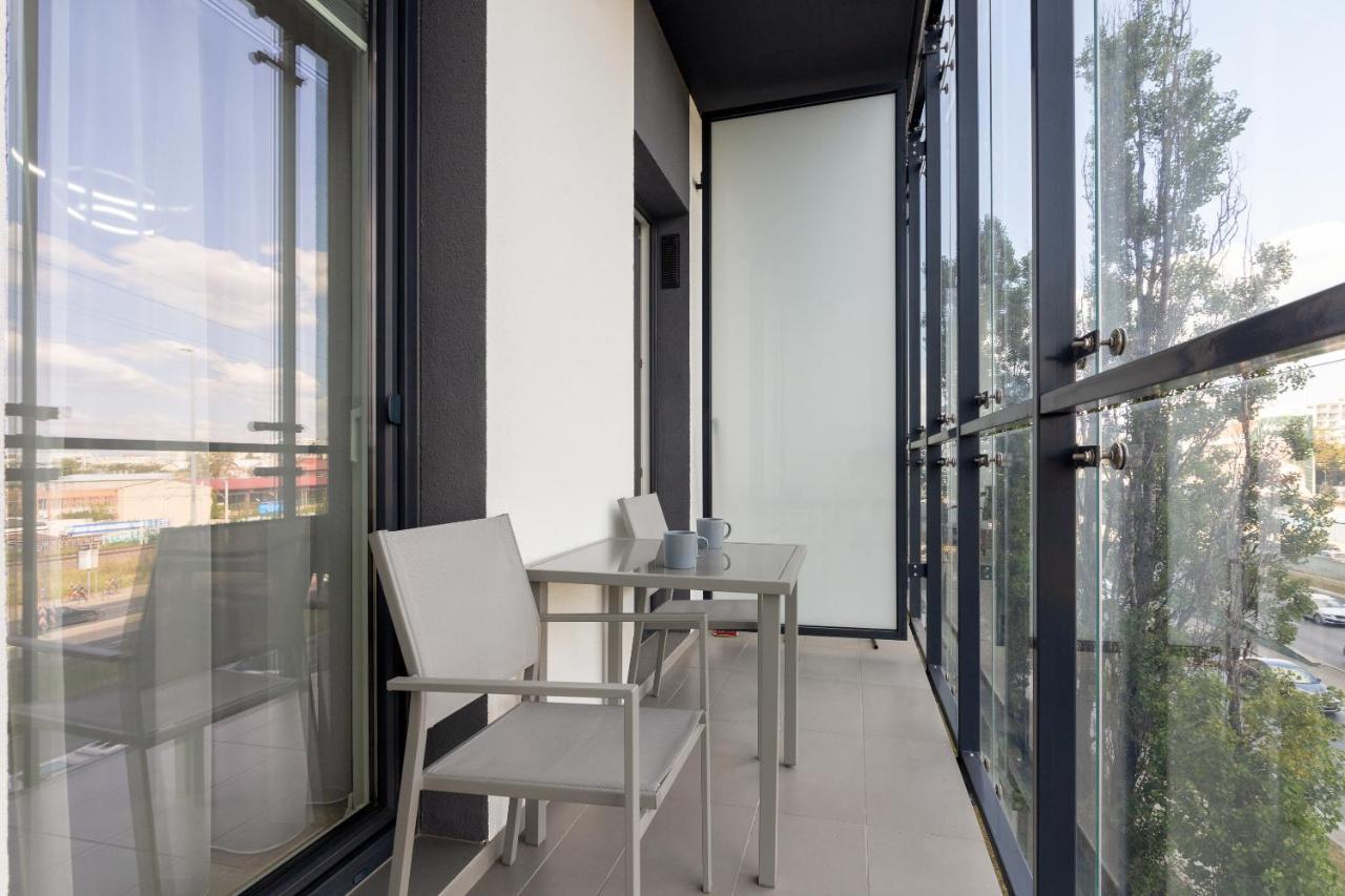 Yellow Sunset Studio Apartment Varşovia Exterior foto