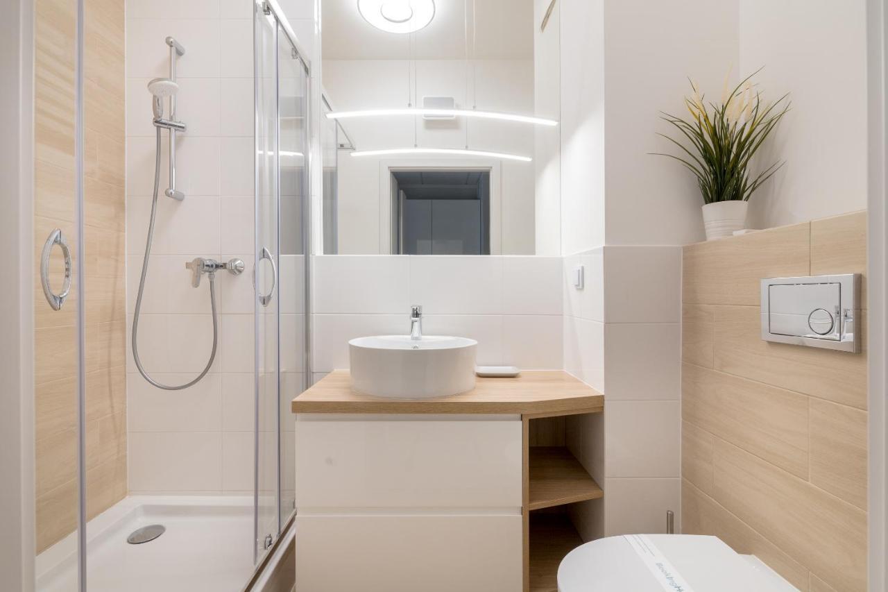 Yellow Sunset Studio Apartment Varşovia Exterior foto