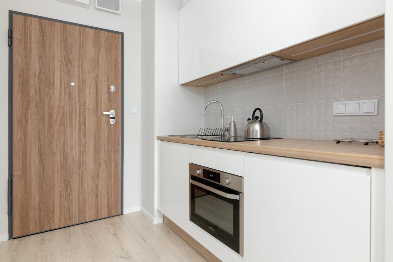 Yellow Sunset Studio Apartment Varşovia Exterior foto